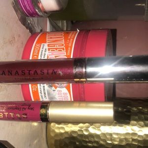 Liquid lipstick